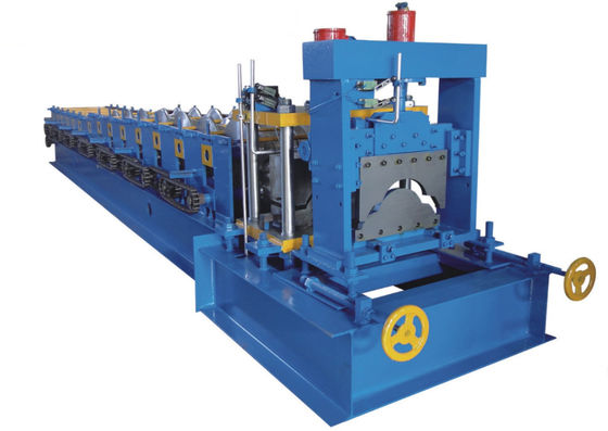 Corte hidráulico de Ridge Cap Roll Forming Machine Cr12 do CE
