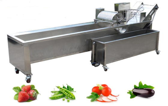 Máquina de lavar 1500kg/h da bolha do fruto 4.2KW com dispositivo da remoção da impureza