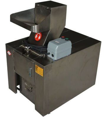 Equipamento de processamento da carne SS304, máquina animal do triturador do osso 600kg/h